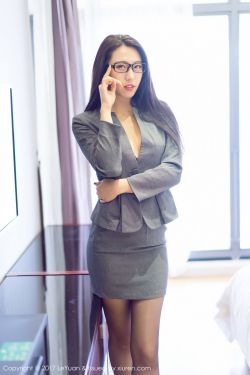 绿水青山带笑颜